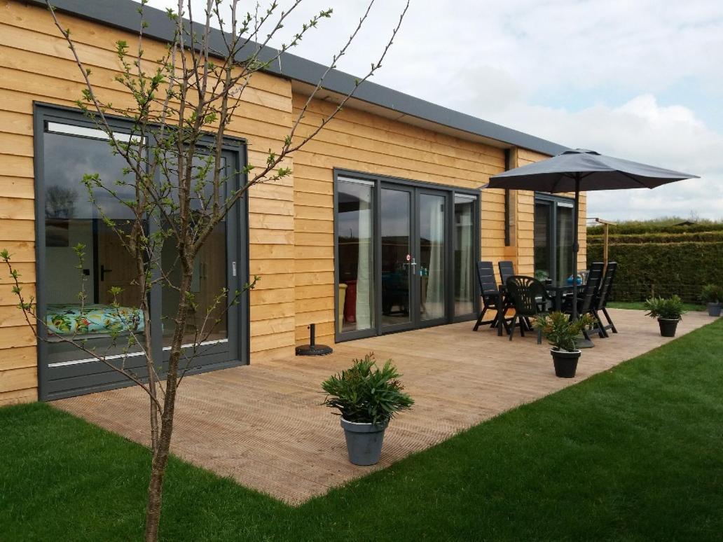 Luxe Vakantie Bungalow Met 3 Slaapkamers Dronrijp Екстериор снимка