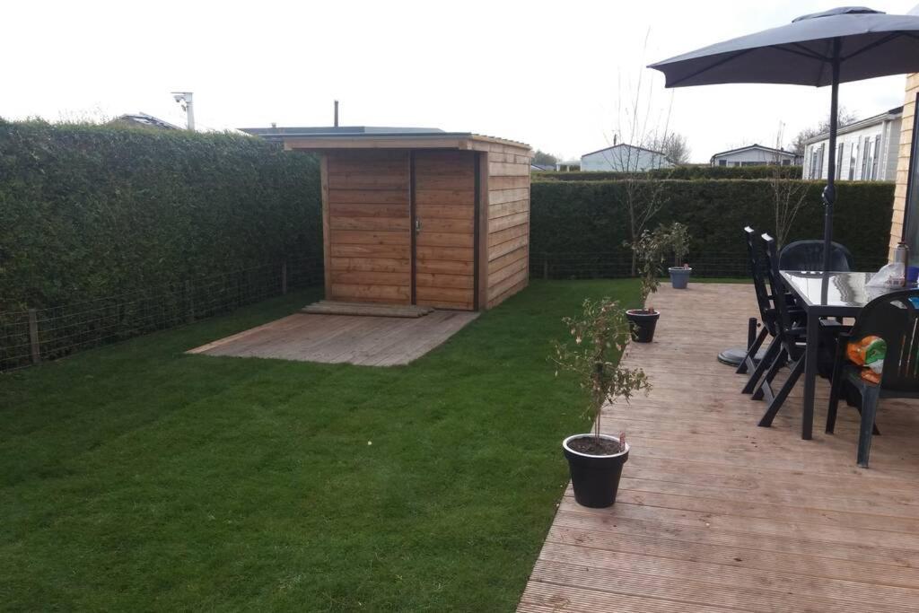 Luxe Vakantie Bungalow Met 3 Slaapkamers Dronrijp Екстериор снимка