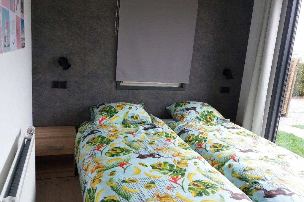 Luxe Vakantie Bungalow Met 3 Slaapkamers Dronrijp Екстериор снимка