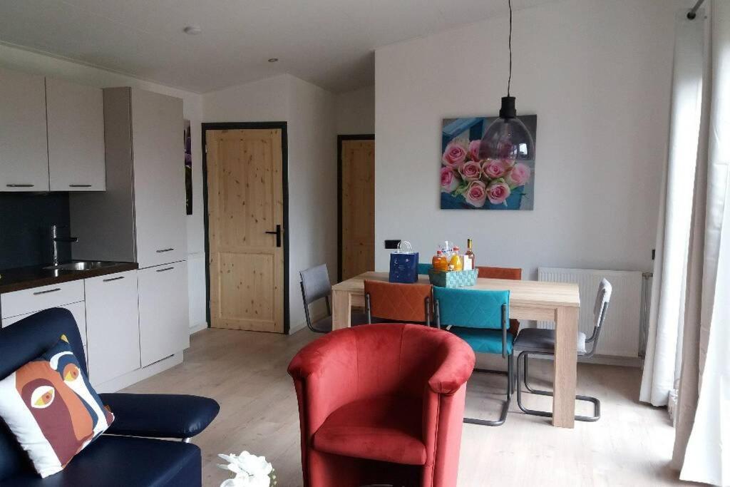 Luxe Vakantie Bungalow Met 3 Slaapkamers Dronrijp Екстериор снимка